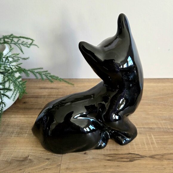 Vintage Mid Century Modern ceramic black cat sculpture with glass green eyes. - Picture 5 of 8